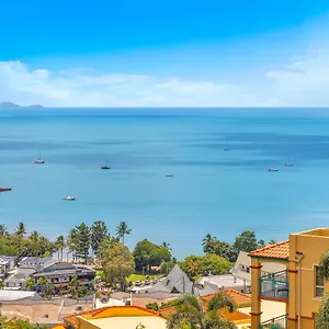4* Aparthotel Whitsunday Reflections
