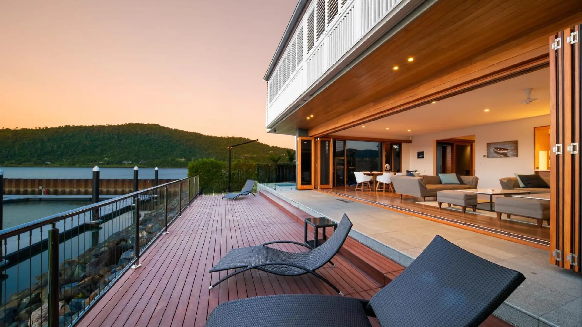 بيت للعطل Airlie Beach Marina-Front Luxury At 10 The Cove أستراليا