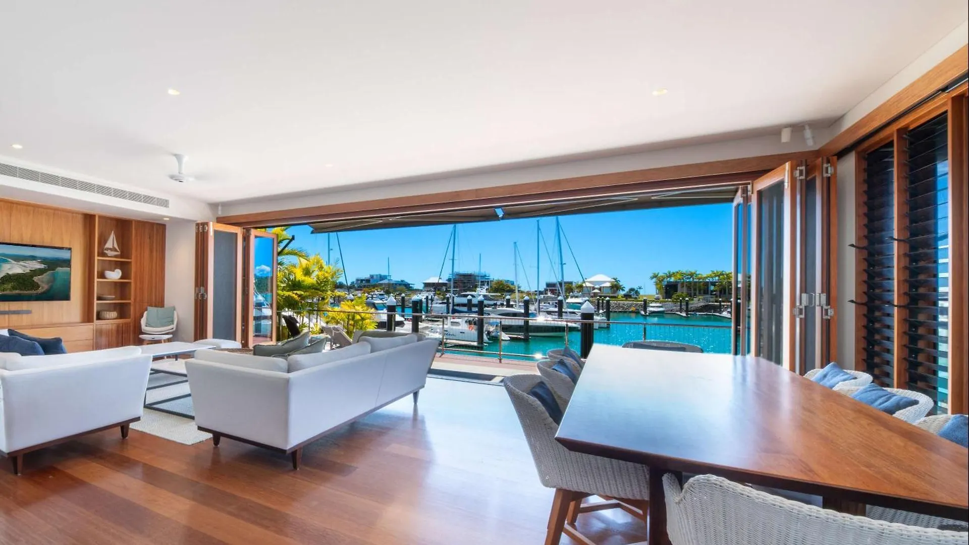 Airlie Beach Marina-Front Luxury At 10 The Cove بيت للعطل شاطئ إيرلي