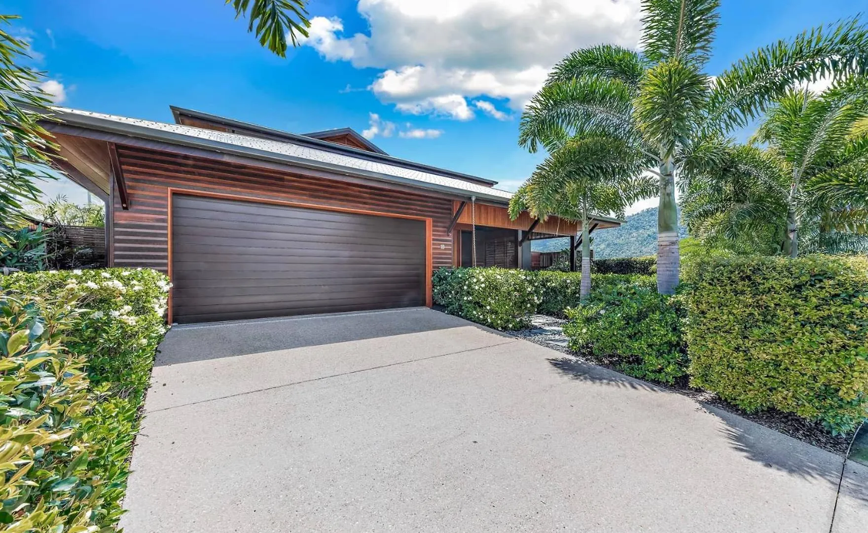 Airlie Beach Marina-Front Luxury At 10 The Cove بيت للعطل شاطئ إيرلي