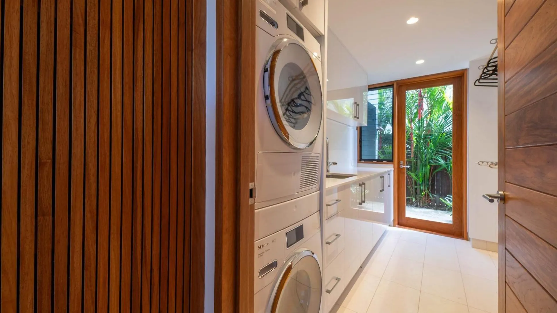 Airlie Beach Marina-Front Luxury At 10 The Cove شاطئ إيرلي