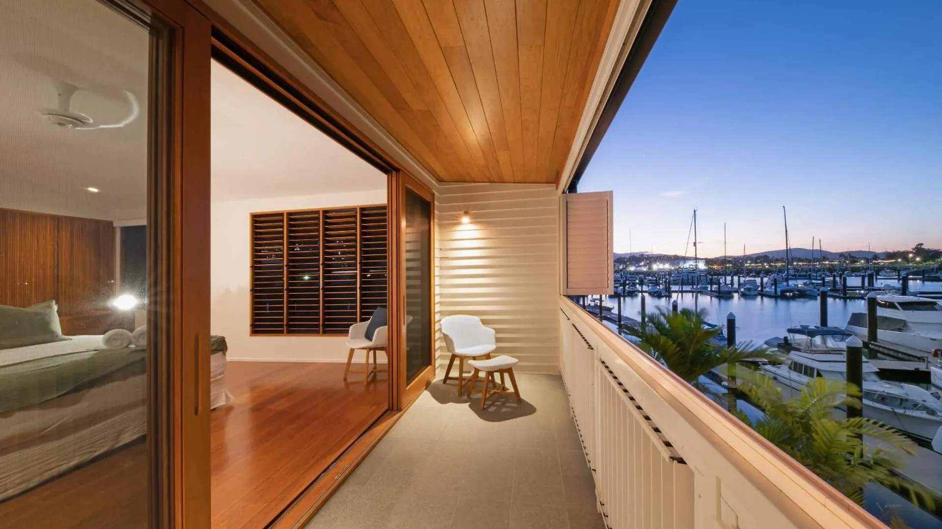 Airlie Beach Marina-Front Luxury At 10 The Cove بيت للعطل شاطئ إيرلي