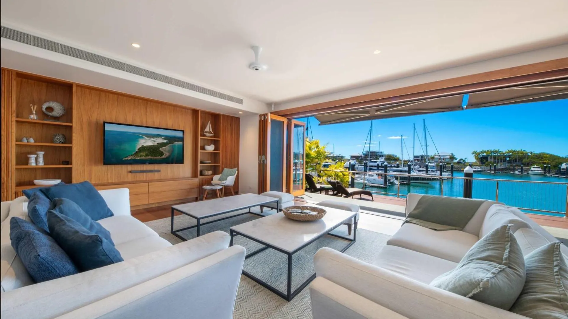 Airlie Beach Marina-Front Luxury At 10 The Cove 0*, شاطئ إيرلي