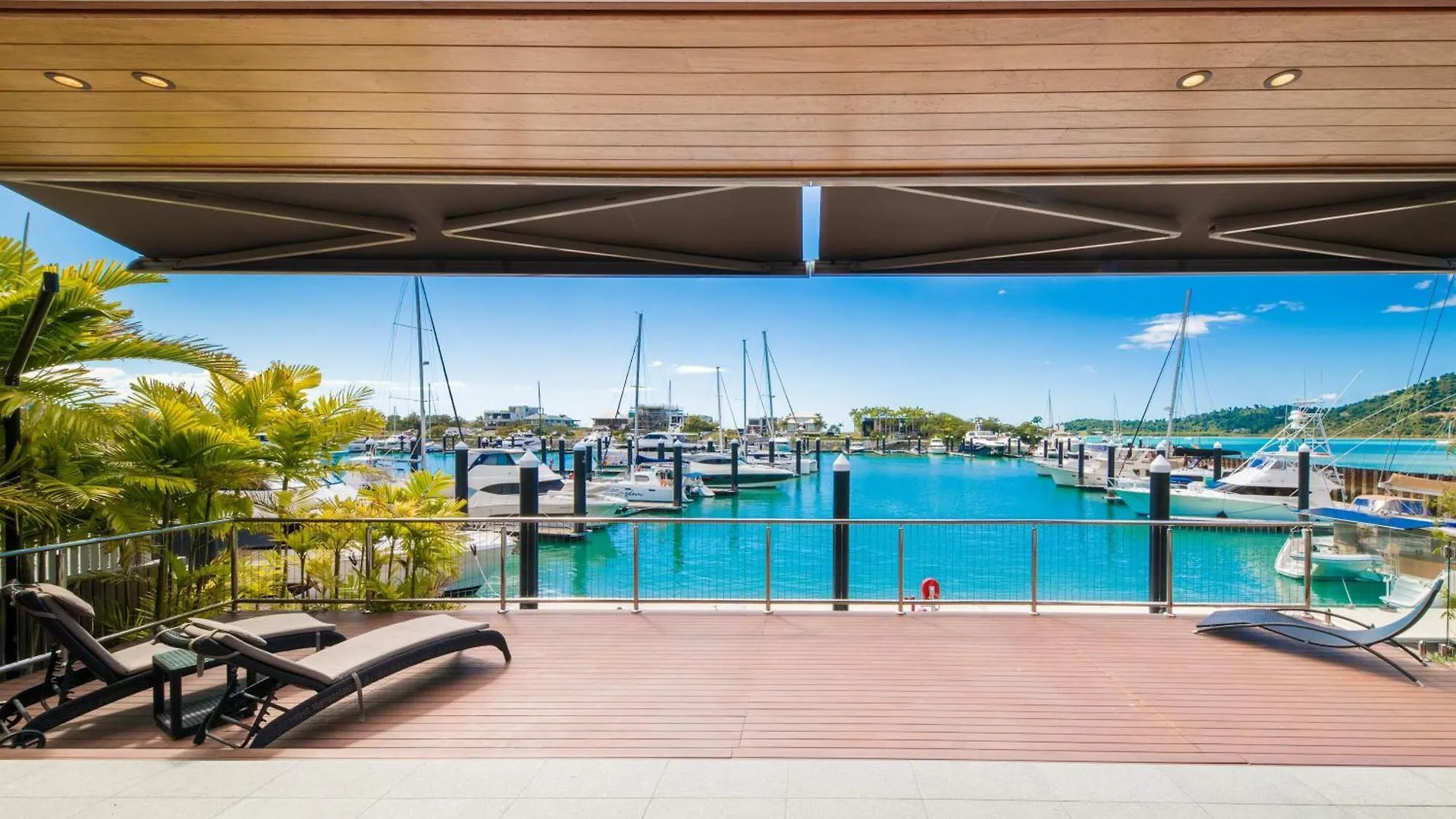Airlie Beach Marina-Front Luxury At 10 The Cove بيت للعطل